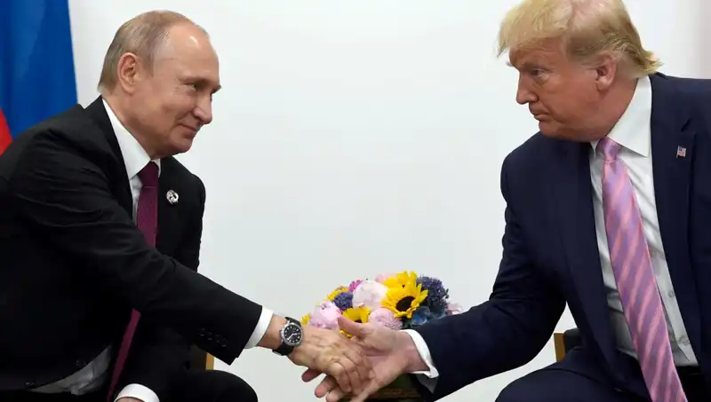 Putin ve Trump’ın Sıradışı Telefon Görüşmesi: Dünya Neler Bekliyor?