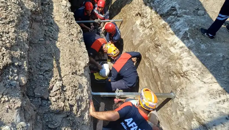Göçük Altında Kalan İşçi, Kahramanlar Tarafından Kurtarıldı