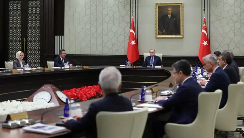 Kabine Üyelerinden 1 Mayıs İşçi Bayramı'na Özel Anlamlı Mesajlar
