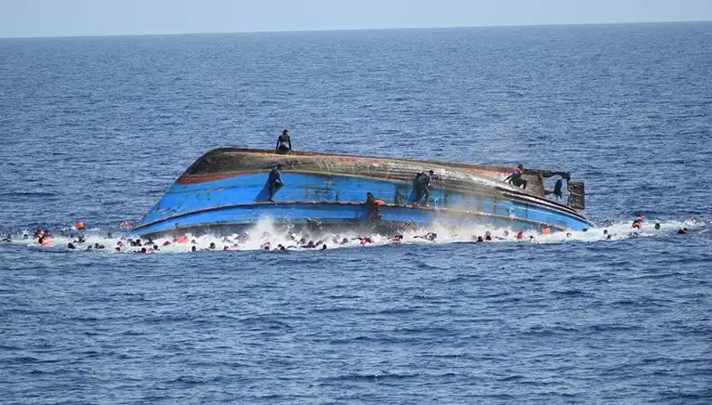 Filipinler'de Alabora Olan Gemi Kazasında 4 Kişi Hayatını Kaybetti