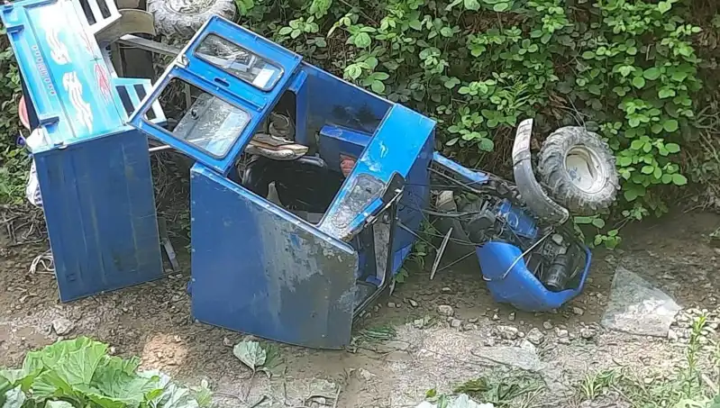 Kontrolden Çıkan Pat Pat Dereye Devrildi: İki Yaralının Durumu Ciddiyetini Koruyor