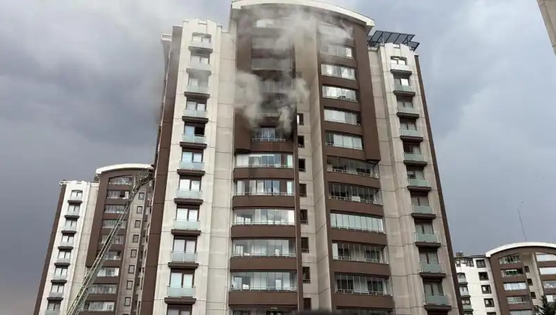 Ankara’da 14 Katlı Binada Yangın: Can Pazarı ve Korku Dolu Anlar