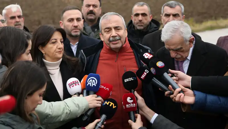İmralı'dan Kritik Açıklama: Öcalan'ın PKK'ya Çağrısı ve Şartları Neler?