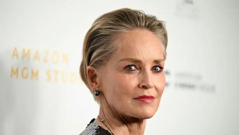 Sharon Stone, Annesinin Kaybını Sosyal Medya ile Duyurdu