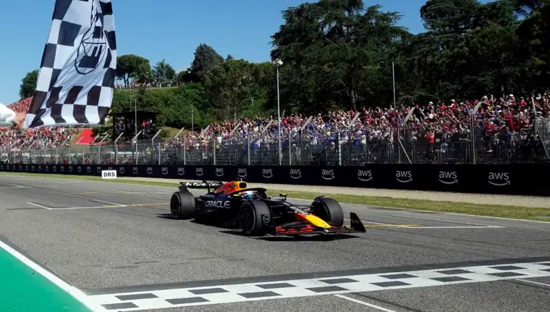 Monako Grand Prix: Formula 1'de Zirve Yarış Deneyimi!