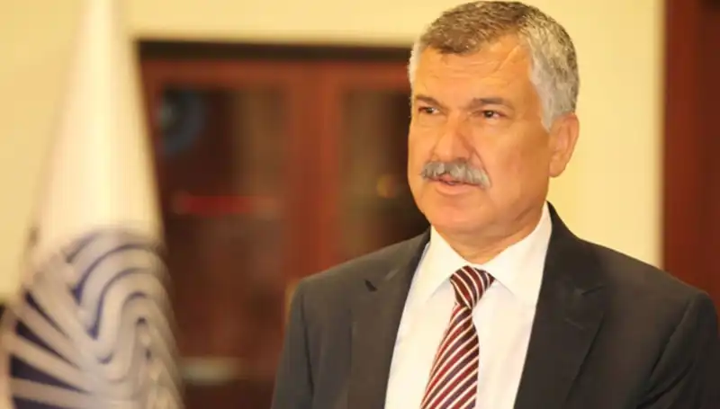 Adana'nın Büyüleyici İdarecisi: Zeydan Karalar'ın Hayatı ve Siyasi Kariyeri