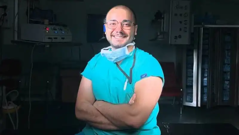 Niğde Hastanesinde Dehşet Anları: Doktora Bıçaklı Saldırı!