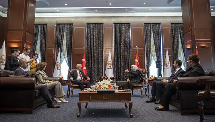 AK Parti Bayramlaşma Programında CHP Yer Almıyor: Neler Olacak?