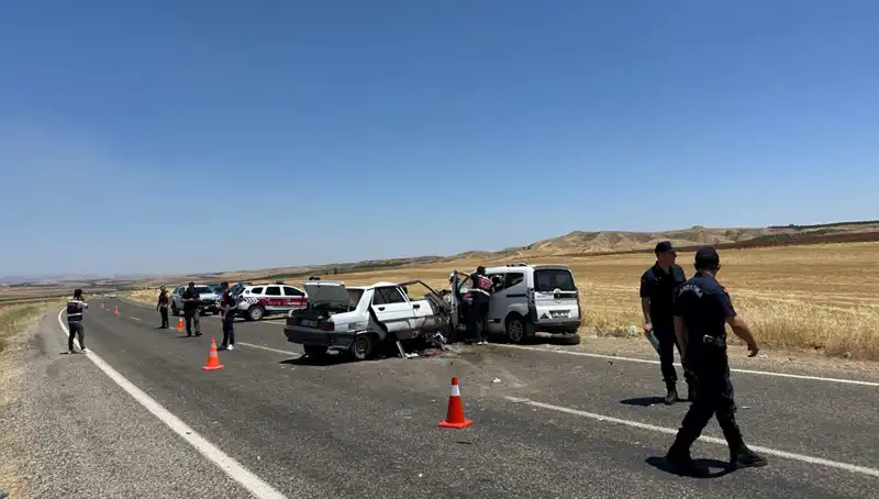 Adıyaman'da Trajik Trafik Kazası: 4 Kişi Yaşamını Yitirdi