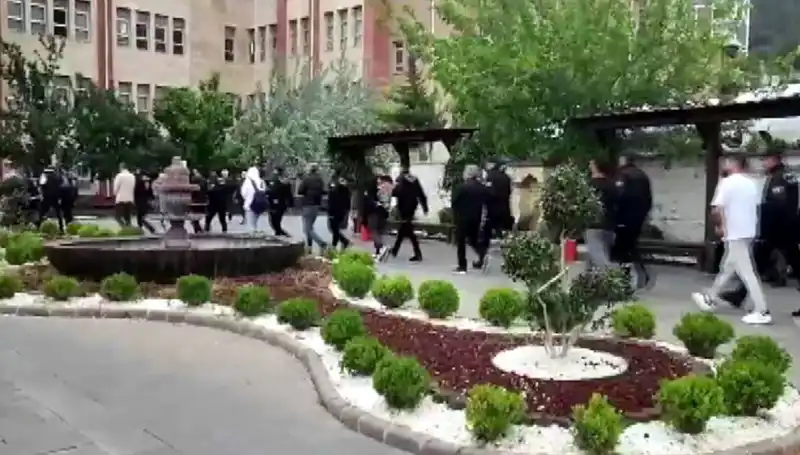 200 Milyon Liralık Vurgun Operasyonu: 16 Kişi Tutuklandı, Gözaltındaki Sayı Artıyor!