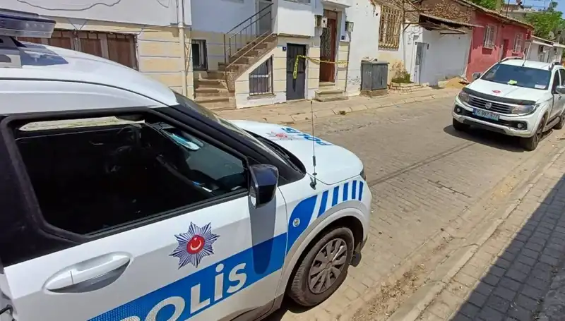 Evden Gelen Kötü Kokular, Gizemli Ölümün İzini Sürüyor