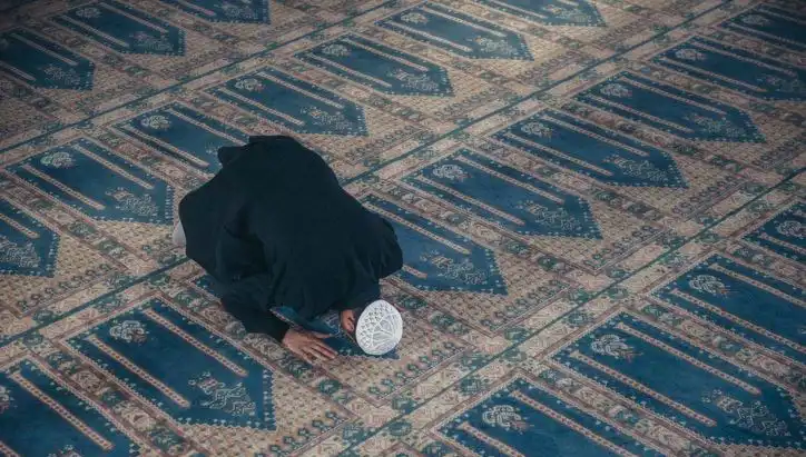 Cuma Namazı İçin Bugün Hangi Saatte Camilerde Olacağız?