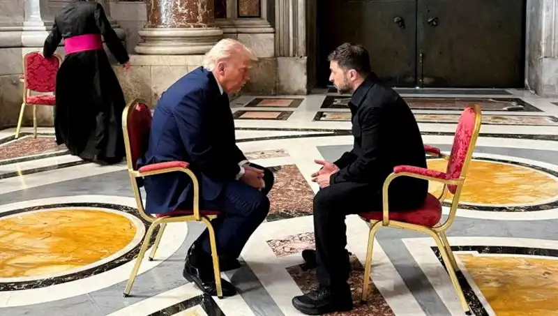 Zelenski'den Trump Açıklaması: Vatikan Görüşmesi En İyi Anımızdır