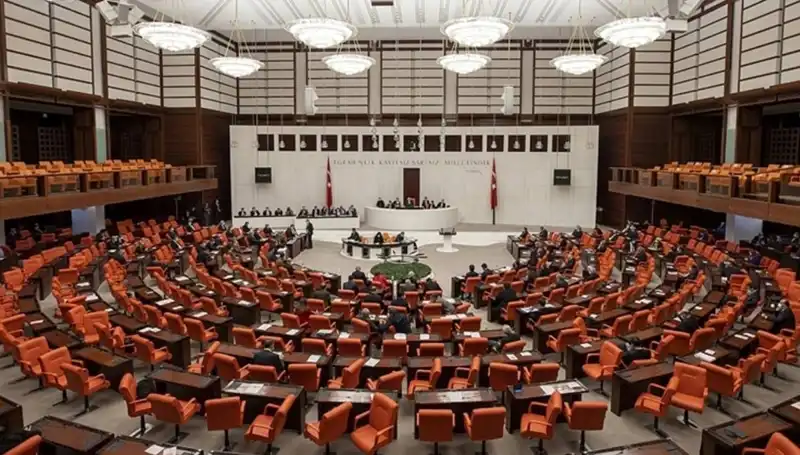 Meclis'te Gıda Zehirlenmesi İddiaları: Hasan Turan'dan Açıklama Geldi