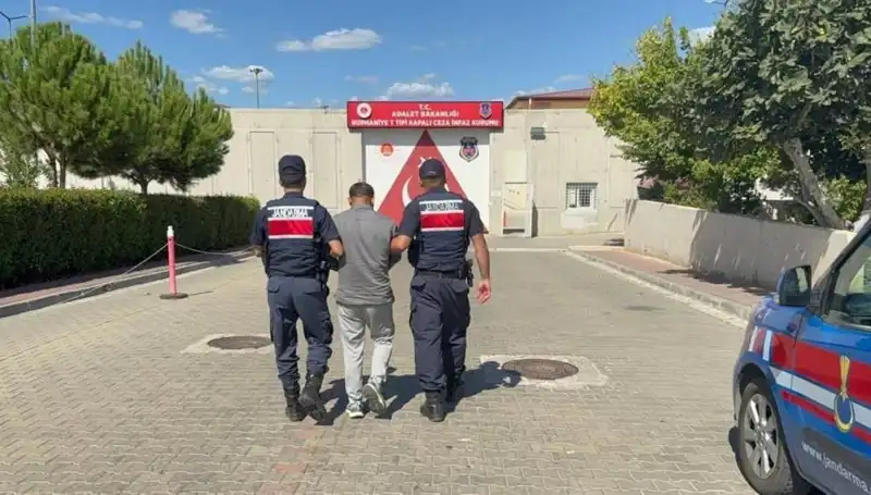 44 Yıl Hapis Cezasıyla Aranan Zanlı Edremit’te Ele Geçirildi