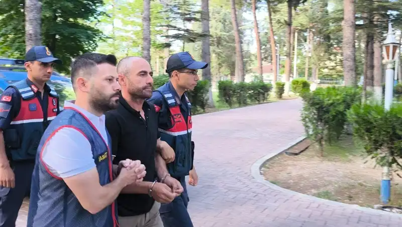 Hırsızlık Freni: 140 Kez Suç İşleyen 4 Kişiden 1'i Tutuklandı